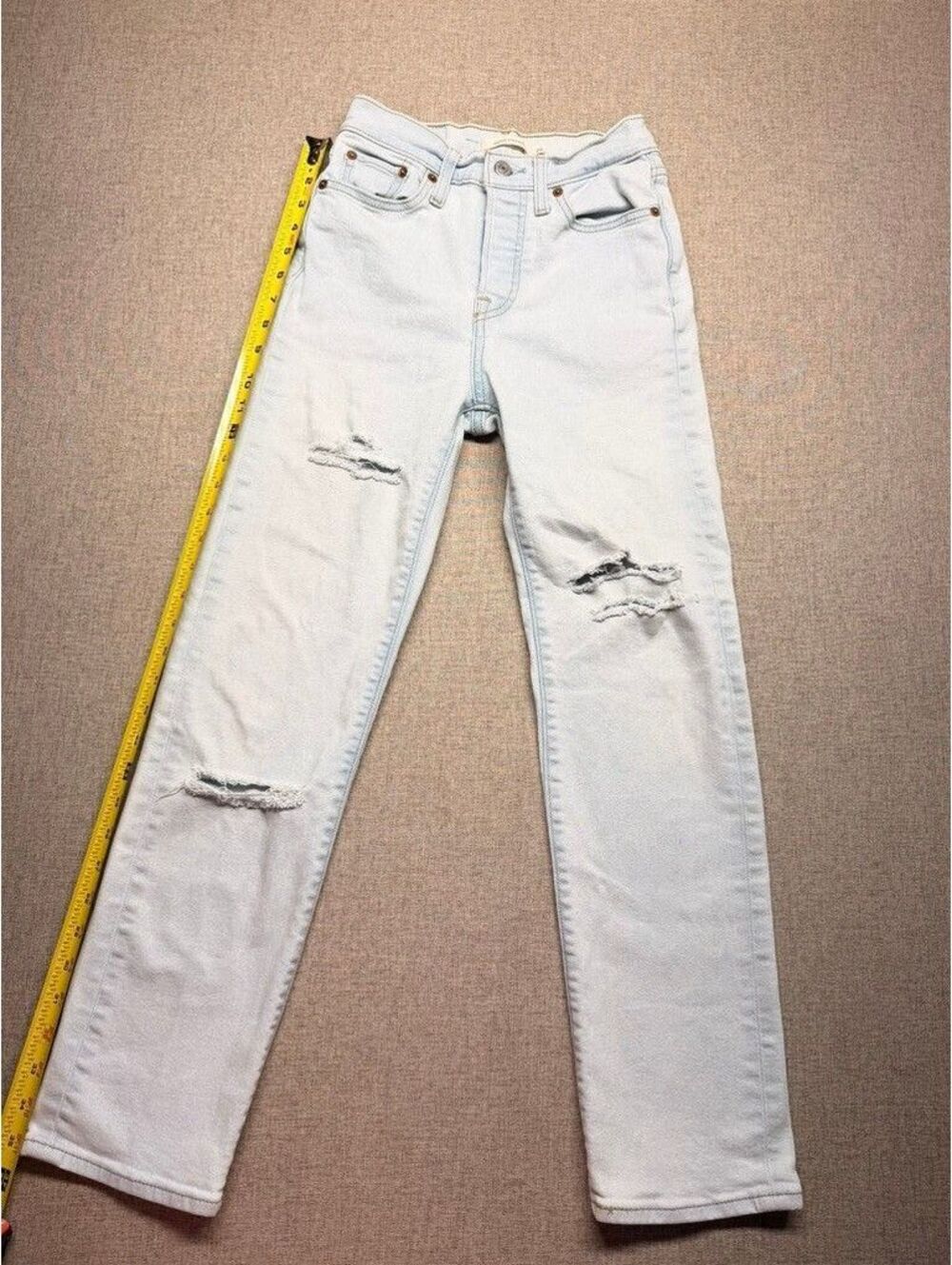 Levi’s Wedgie Straight Bleach Light Wash Distressed Denim Jeans Sz 25